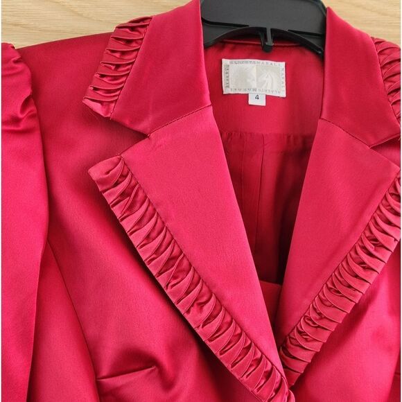 Crimson Elegance Pleated Lapel Skirt Suit - Picture 4 of 11